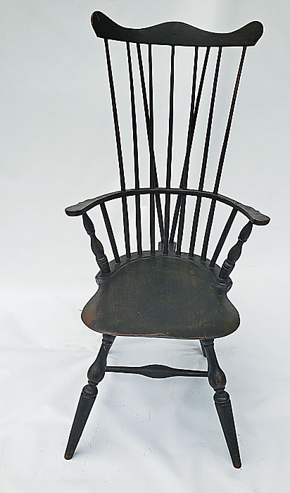 A fine New England comb-back Windsor