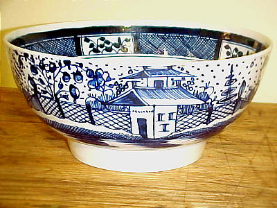 SOLD   Chinese House Decorated Pearlware Bowl