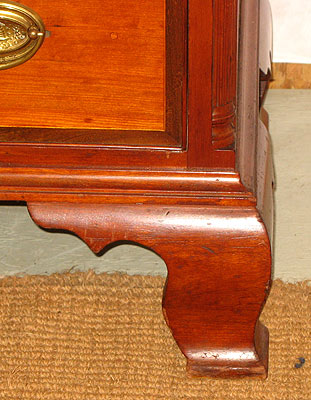 SOLD   An Exceptional Connecticut Chippendale Chest