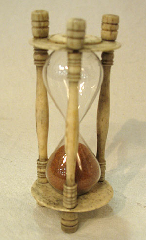 Accessories<br>Accessories Archives<br>SOLD    A Miniature Hour Glass