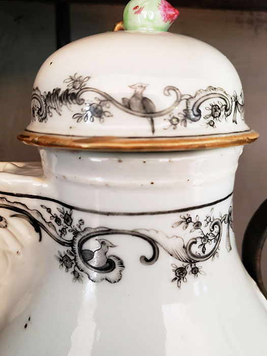 Ceramics<br>Ceramics Archives<br>Chinese Export Porcelain covered Pot