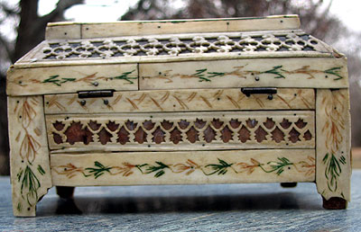 Accessories<br>Accessories Archives<br>SOLD A Small-Sized Russian Ivory Box