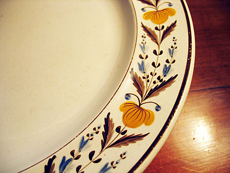 Ceramics<br>Ceramics Archives<br>Creamware Hot Water Plate