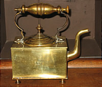 Square brass kettle VR (very rare?)